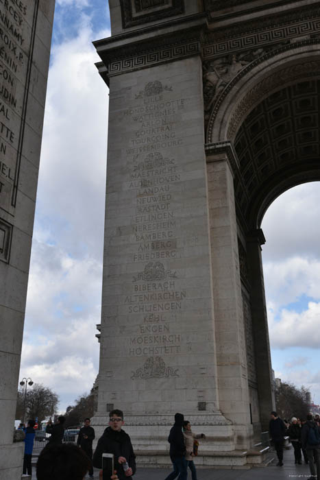 Arc de Triomphe Parijs in Paris / FRANKRIJK 