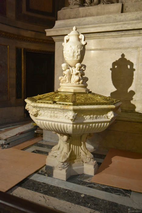 Kerk van Madeleen (Madeleine) Parijs in Paris / FRANKRIJK 