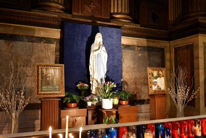 Kerk van Madeleen (Madeleine) Parijs in Paris / FRANKRIJK 