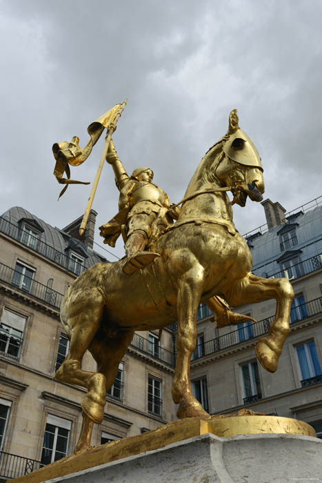 Ruiterstandbeeld Jeanne D'Arc Parijs in Paris / FRANKRIJK 