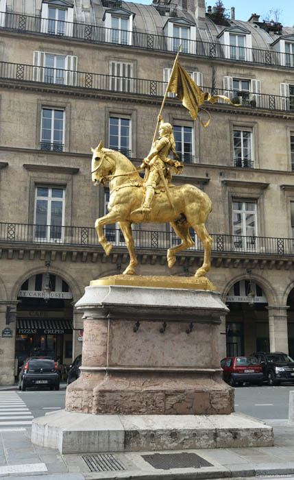 Ruiterstandbeeld Jeanne D'Arc Parijs in Paris / FRANKRIJK 