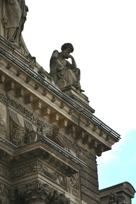 Louvre Parijs in Paris / FRANKRIJK 