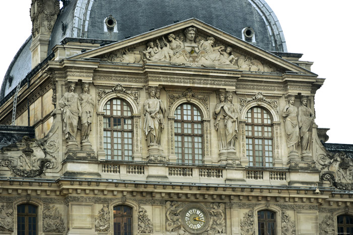 Louvre Parijs in Paris / FRANKRIJK 