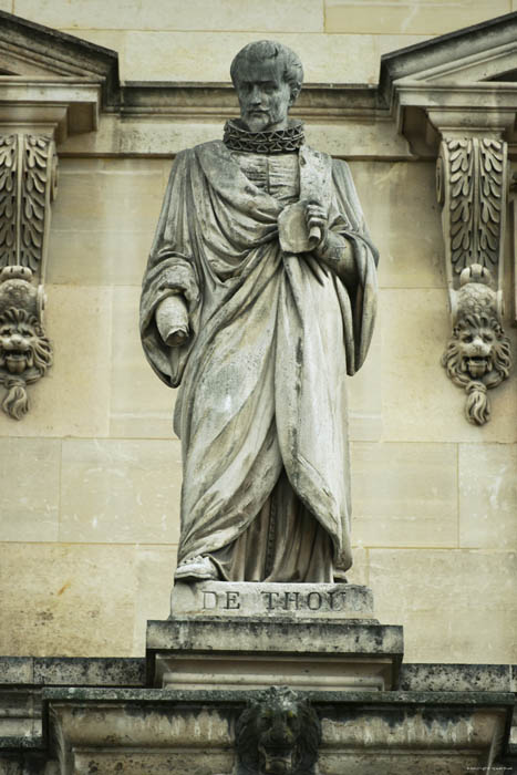 Louvre Parijs in Paris / FRANKRIJK 