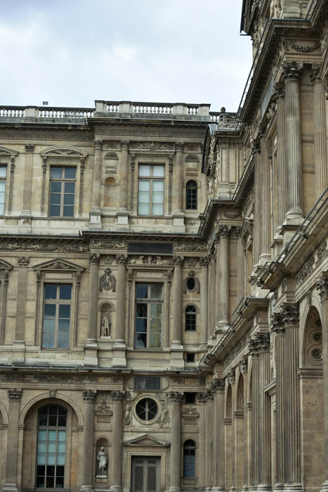 Louvre Parijs in Paris / FRANKRIJK 