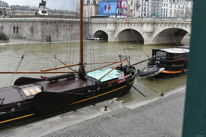 Marie Jeanne III Parijs in Paris / FRANKRIJK 