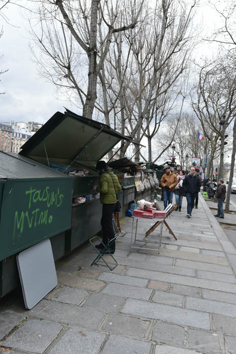 Winkelstalletjes Parijs in Paris / FRANKRIJK 