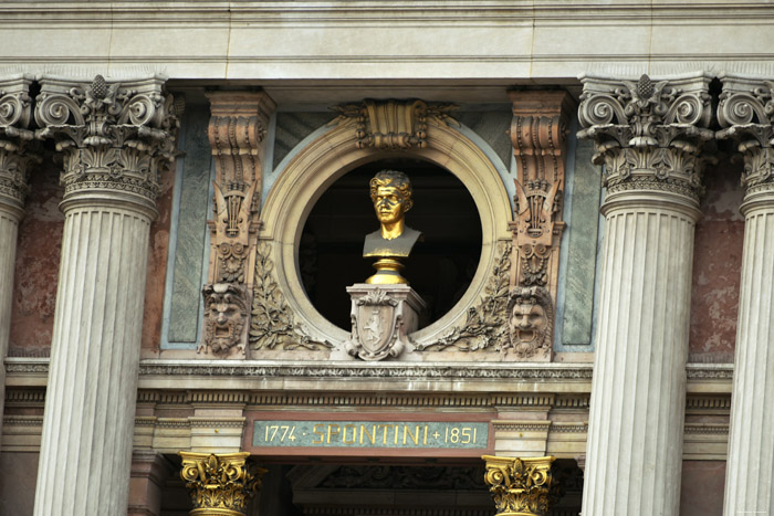 Opra - Palais Garnier Paris / FRANCE 