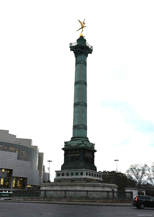 Zuil van Juli Parijs in Paris / FRANKRIJK 