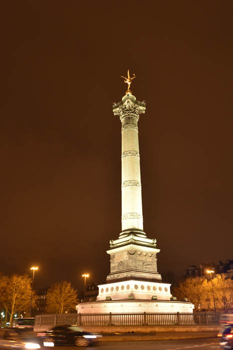 Zuil van Juli Parijs in Paris / FRANKRIJK 