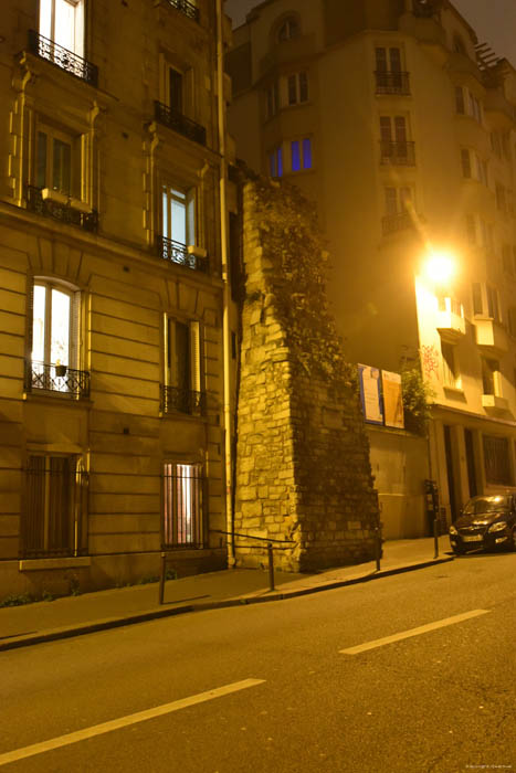 Stadsomwalling van Filips II Parijs in Paris / FRANKRIJK 