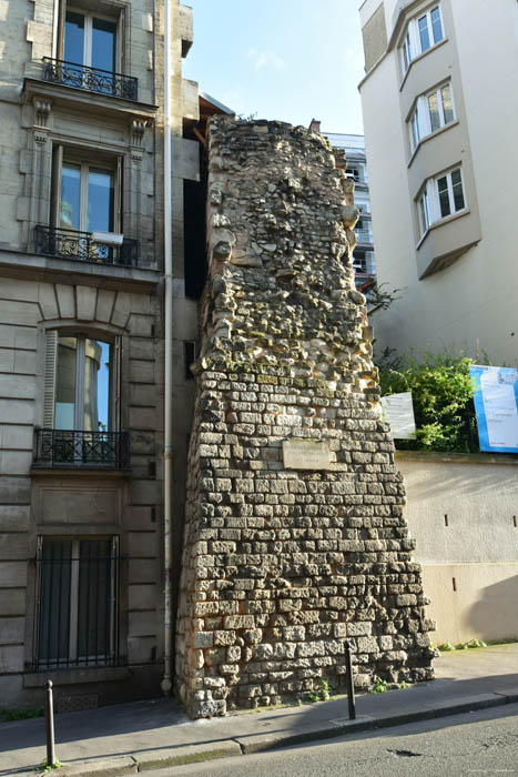 Stadsomwalling van Filips II Parijs in Paris / FRANKRIJK 