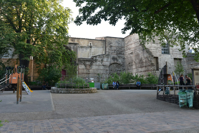 Cluny Museum - Middle Age Garden Paris / FRANCE 