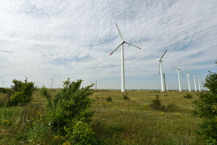 Moulins  vent sur Via Pontica Balgarevo / Bulgarie 