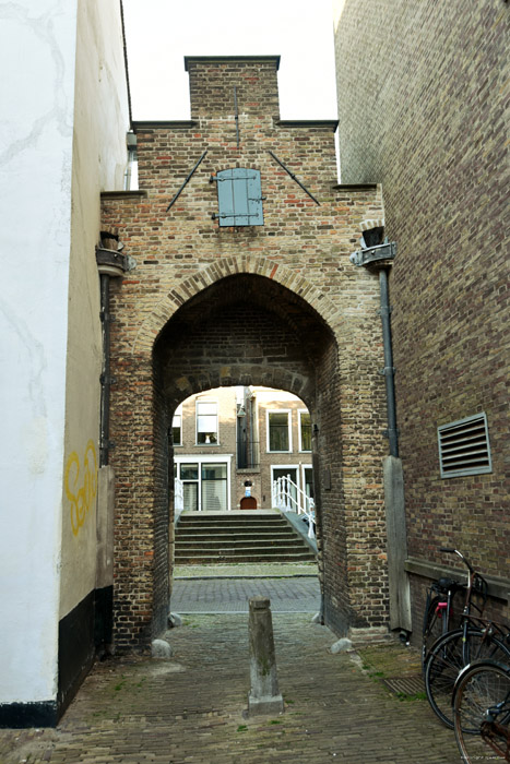 Beguinage Gate Delft / Netherlands 