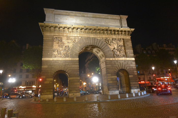 Porte Saint Martin Paris / FRANCE 