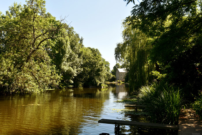 De Thouet Rivier Montreuil-Bellay / FRANKRIJK 