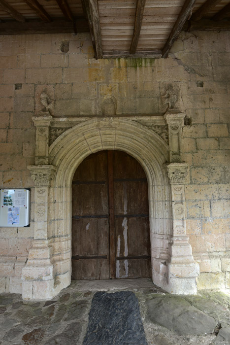 glise Saint Pierre Parnay / FRANCE 