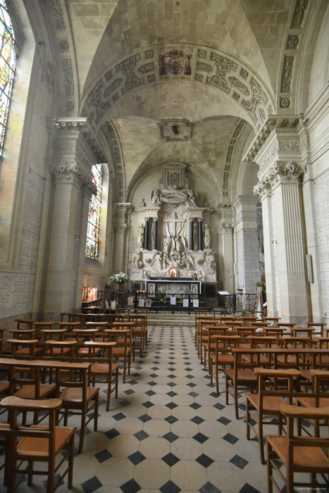 Onze-Lieve-Vrouw van de Ardillierskerk Saumur / FRANKRIJK 