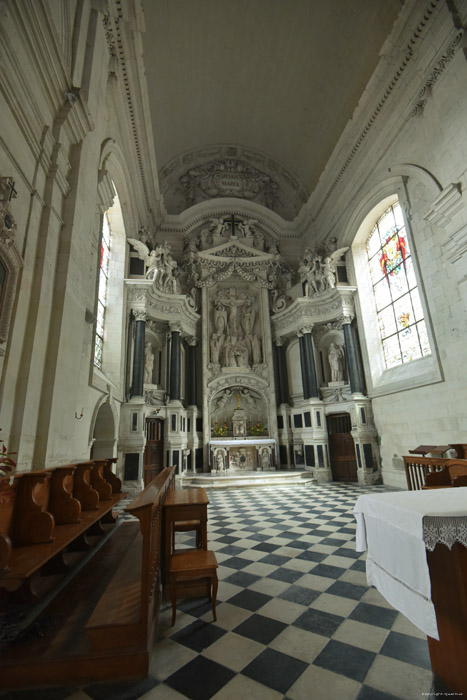 Onze-Lieve-Vrouw van de Ardillierskerk Saumur / FRANKRIJK 