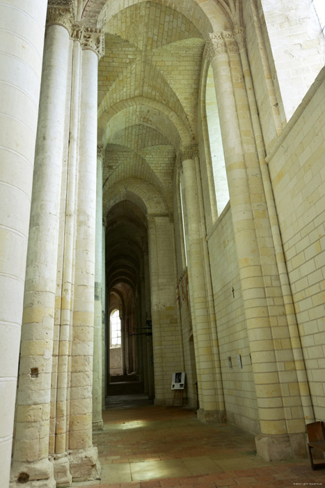 Onze-Lieve-Vrouwekerk (Cunault) Chnehutte-Trves-Cunault / FRANKRIJK 