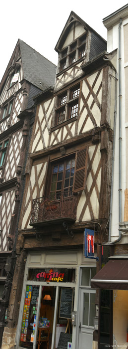 Cantina Caf Angers / FRANCE 