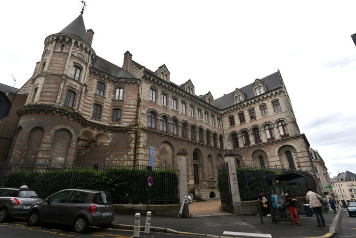 Sint-Mauritsbibliotheek Angers / FRANKRIJK 