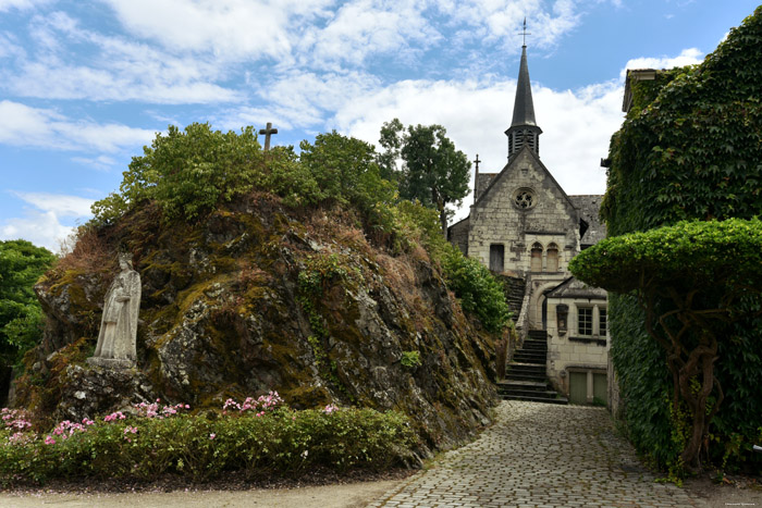 glise Notre Dame Bhuard / FRANCE 