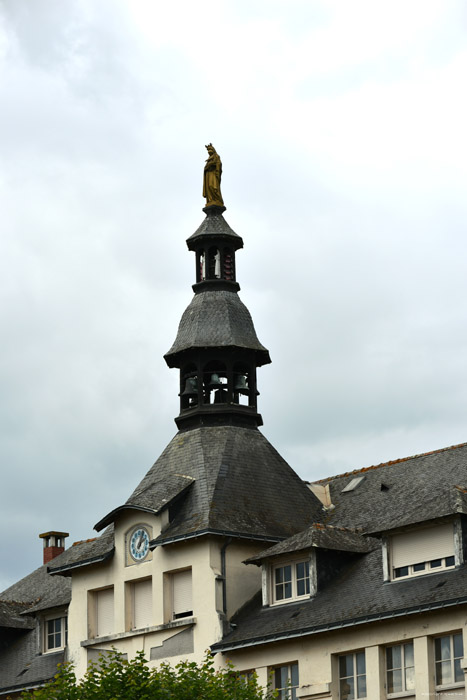 Diocesaan Huis Bhuard / FRANKRIJK 