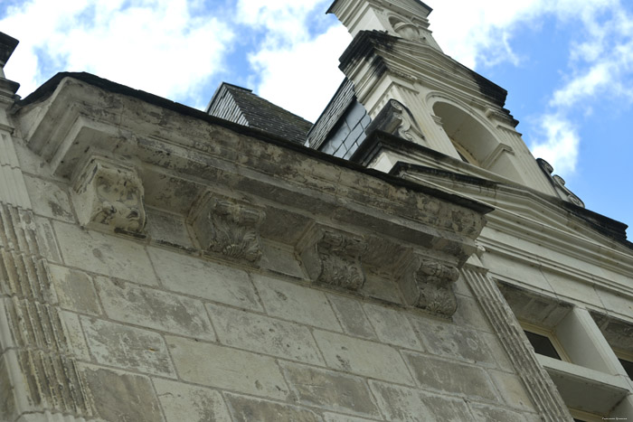 Huis met Beeldnis Chinon / FRANKRIJK 