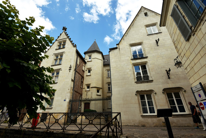 Building Chinon / FRANCE 