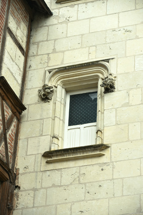 Building Chinon / FRANCE 