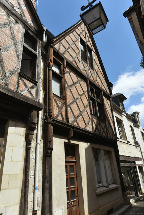 Huis met Vakwerk Chinon / FRANKRIJK 