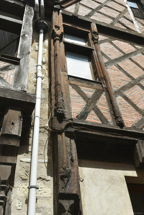 Huis met Vakwerk Chinon / FRANKRIJK 