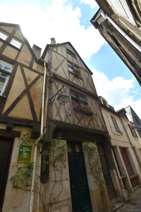 House with Timber Framing Chinon / FRANCE 