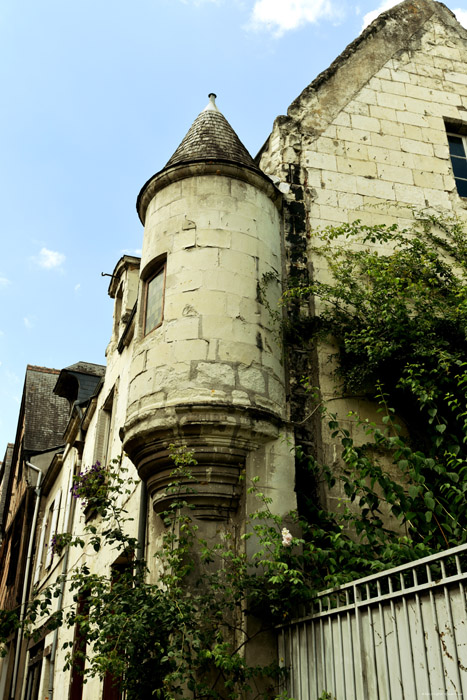 House with Corner Turret - Closerie Voltaire Chinon / FRANCE 