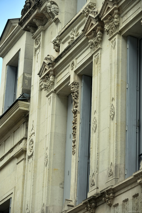 Maison Chinon / FRANCE 