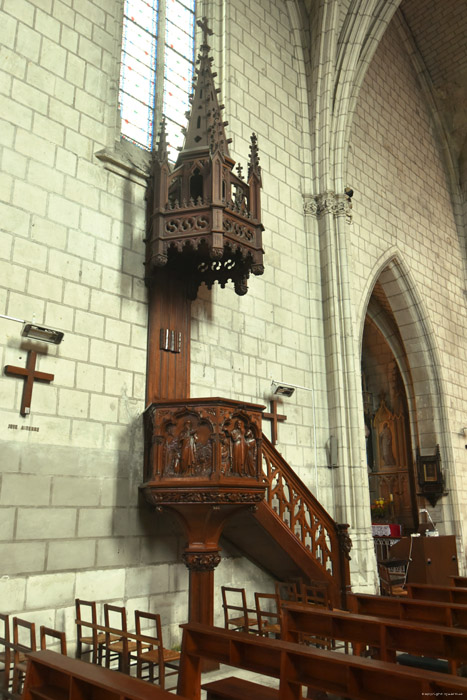 Sint Etiennekerk Chinon / FRANKRIJK 