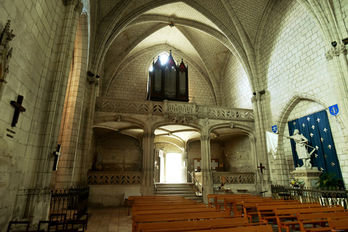 Sint Etiennekerk Chinon / FRANKRIJK 