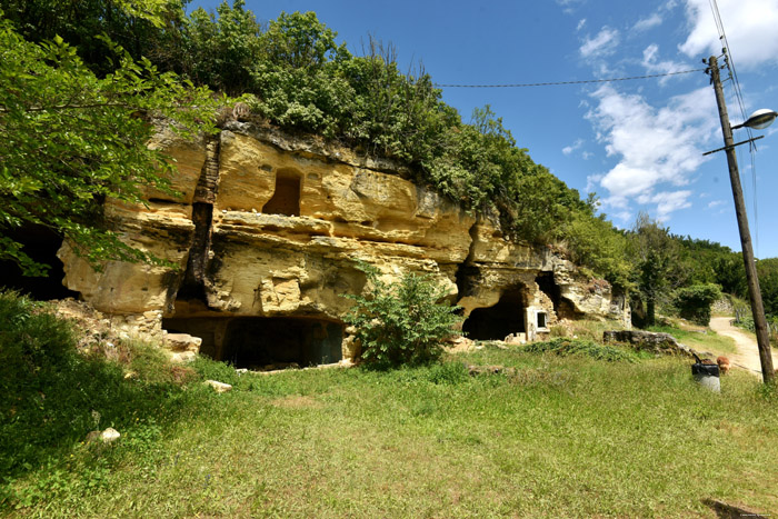 Ruines Maisons de Rochers Chinon / FRANCE 