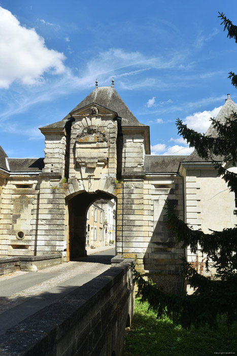 Porte de Ville Richelieu / FRANCE 