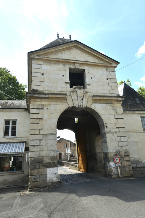 Porte de Ville Richelieu / FRANCE 
