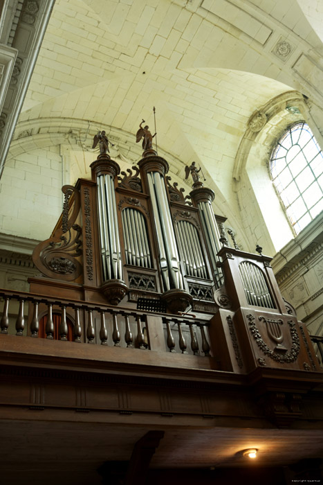 Eglise Richelieu / FRANCE 