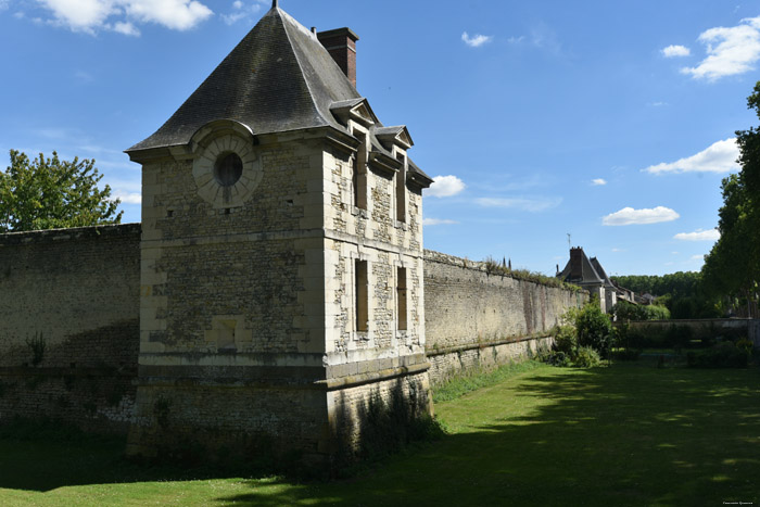 Stadsomwallling Noorden Richelieu / FRANKRIJK 