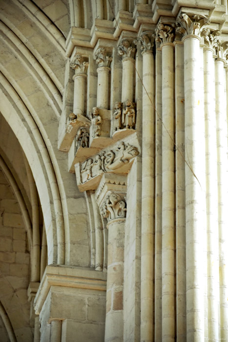 Sint-Martinuskerk Candes-Saint-Martin / FRANKRIJK 