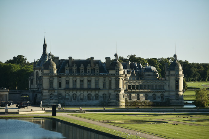 Zicht op Kasteel van Chantilly Chantilly / FRANKRIJK 