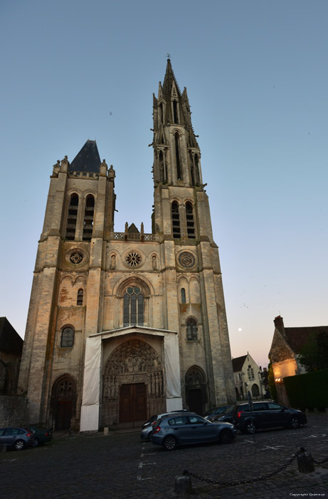 Onze-Lieve-Vrouwekathedraal Senlis / FRANKRIJK 