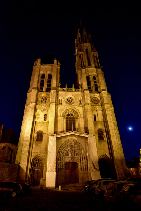 Onze-Lieve-Vrouwekathedraal Senlis / FRANKRIJK 