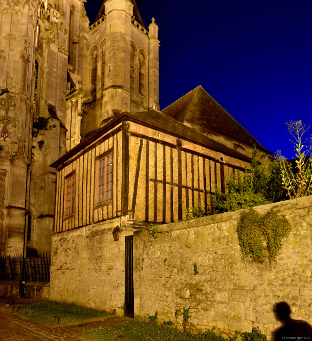 Onze-Lieve-Vrouwekathedraal Senlis / FRANKRIJK 