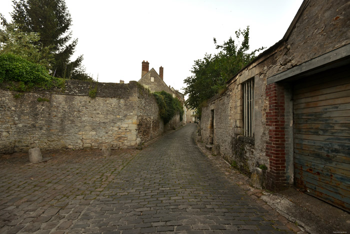 Straatzicht -- Rue aux Flageards Senlis / FRANKRIJK 